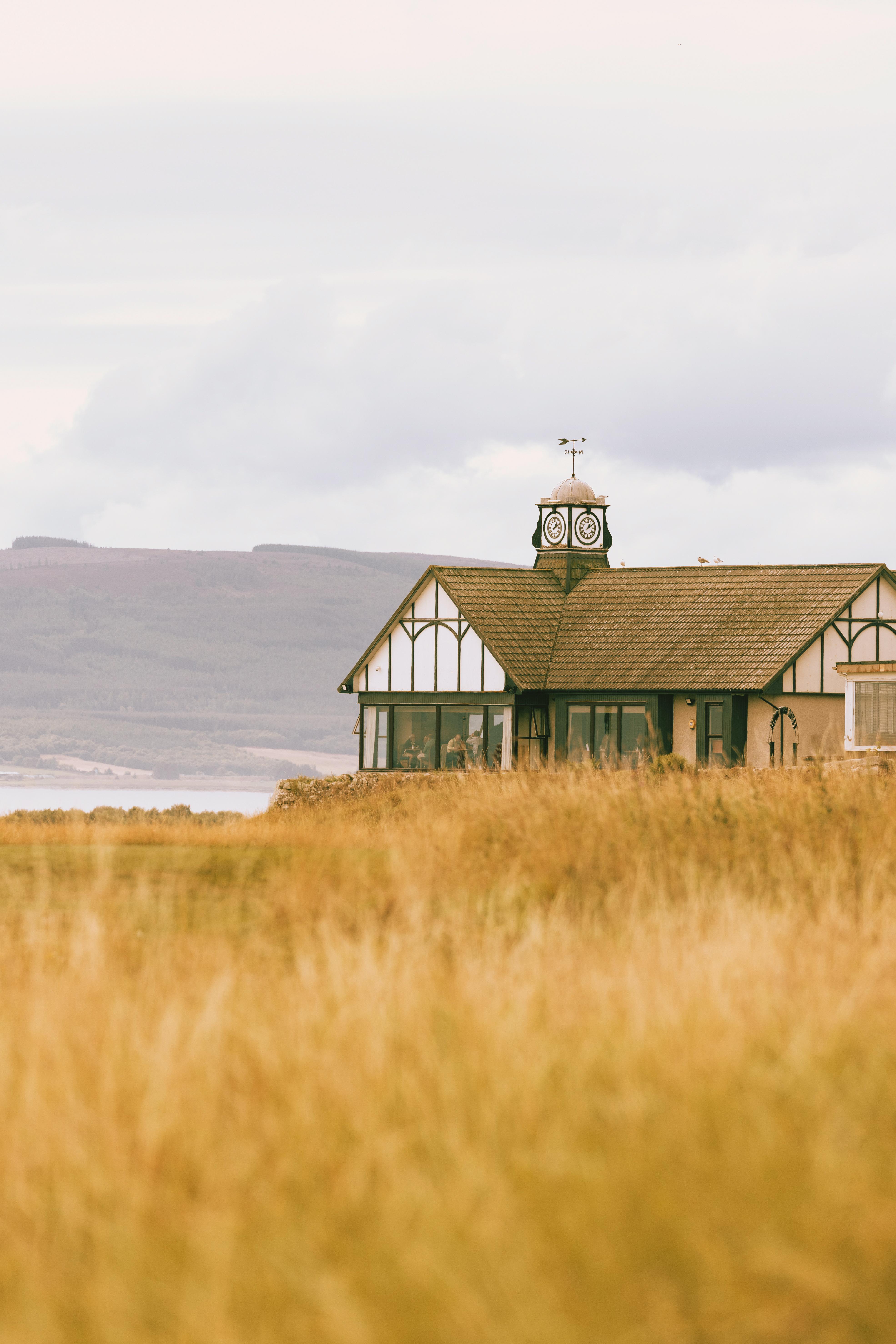 Dornoch Station Hotell Eksteriør bilde The Old Head Clubhouse